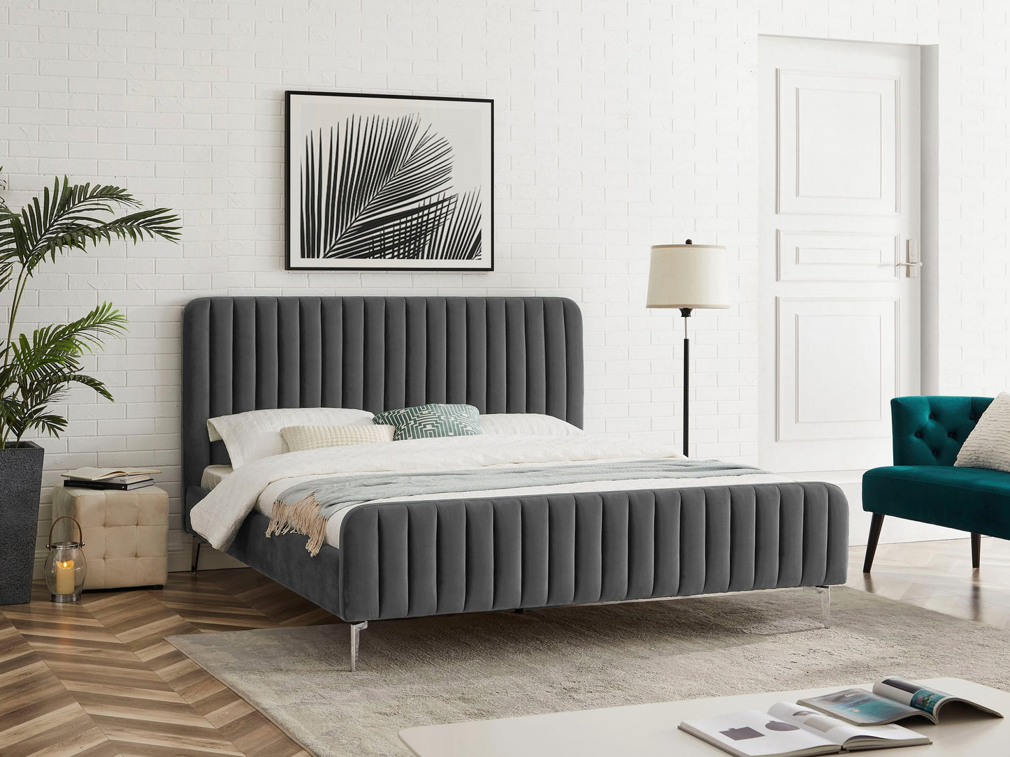 Fluted Velvet Upholstered Bed – Premium Platform Bed with Metal Feet & Luxurious Comfort for Bedroom & Home