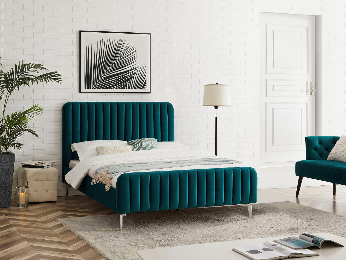Fluted Velvet Upholstered Bed – Premium Platform Bed with Metal Feet & Luxurious Comfort for Bedroom & Home