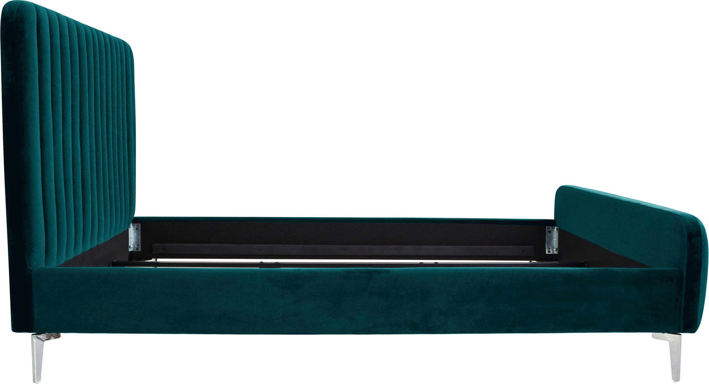 Fluted Velvet Upholstered Bed – Premium Platform Bed with Metal Feet & Luxurious Comfort for Bedroom & Home