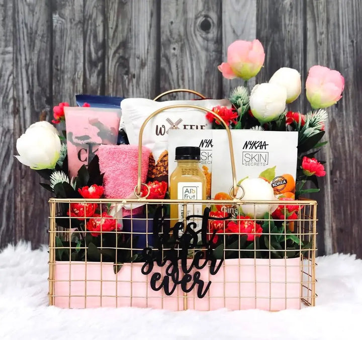 Translation missing: en.Best Sister Ever – Luxe Rakhi Gift Basket 