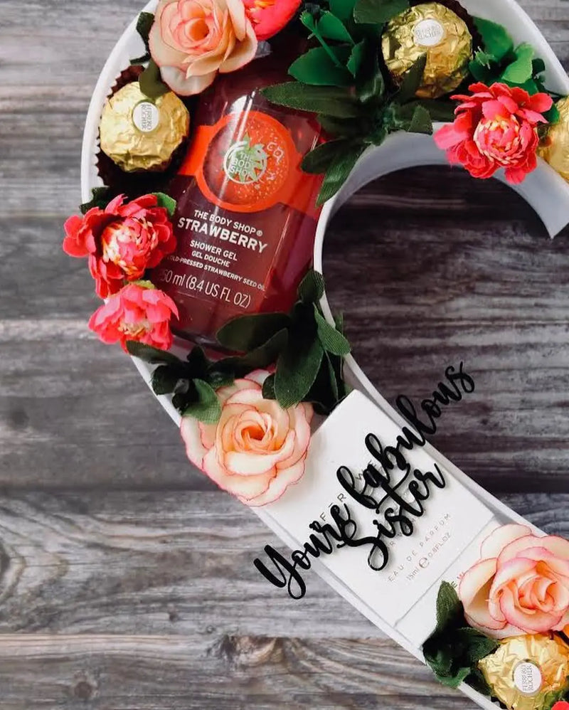 Heartfelt Indulgence – Luxury Heart-Shaped Hamper 